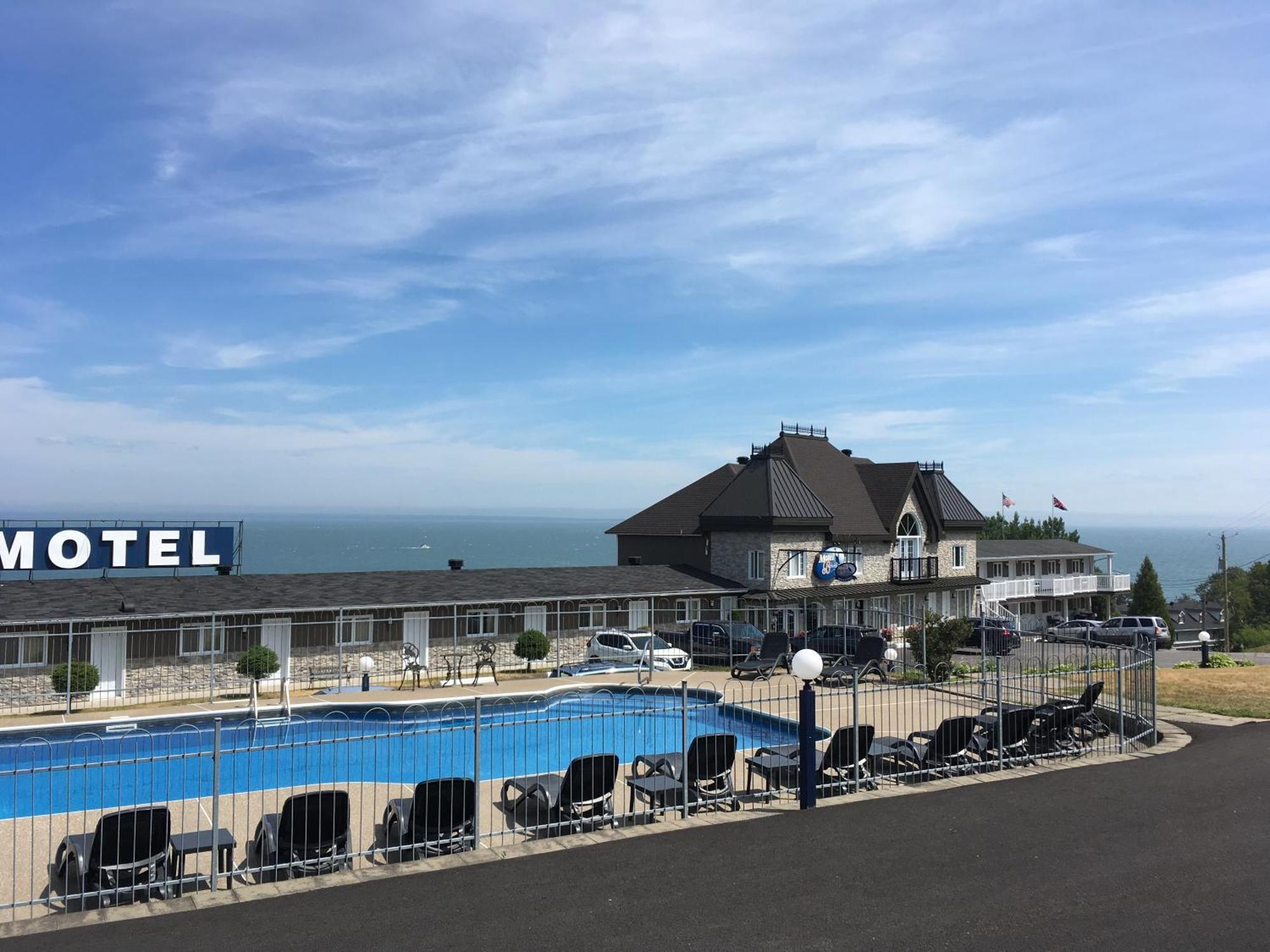 Motel Vue Belvedere Saint-Siméon Zewnętrze zdjęcie