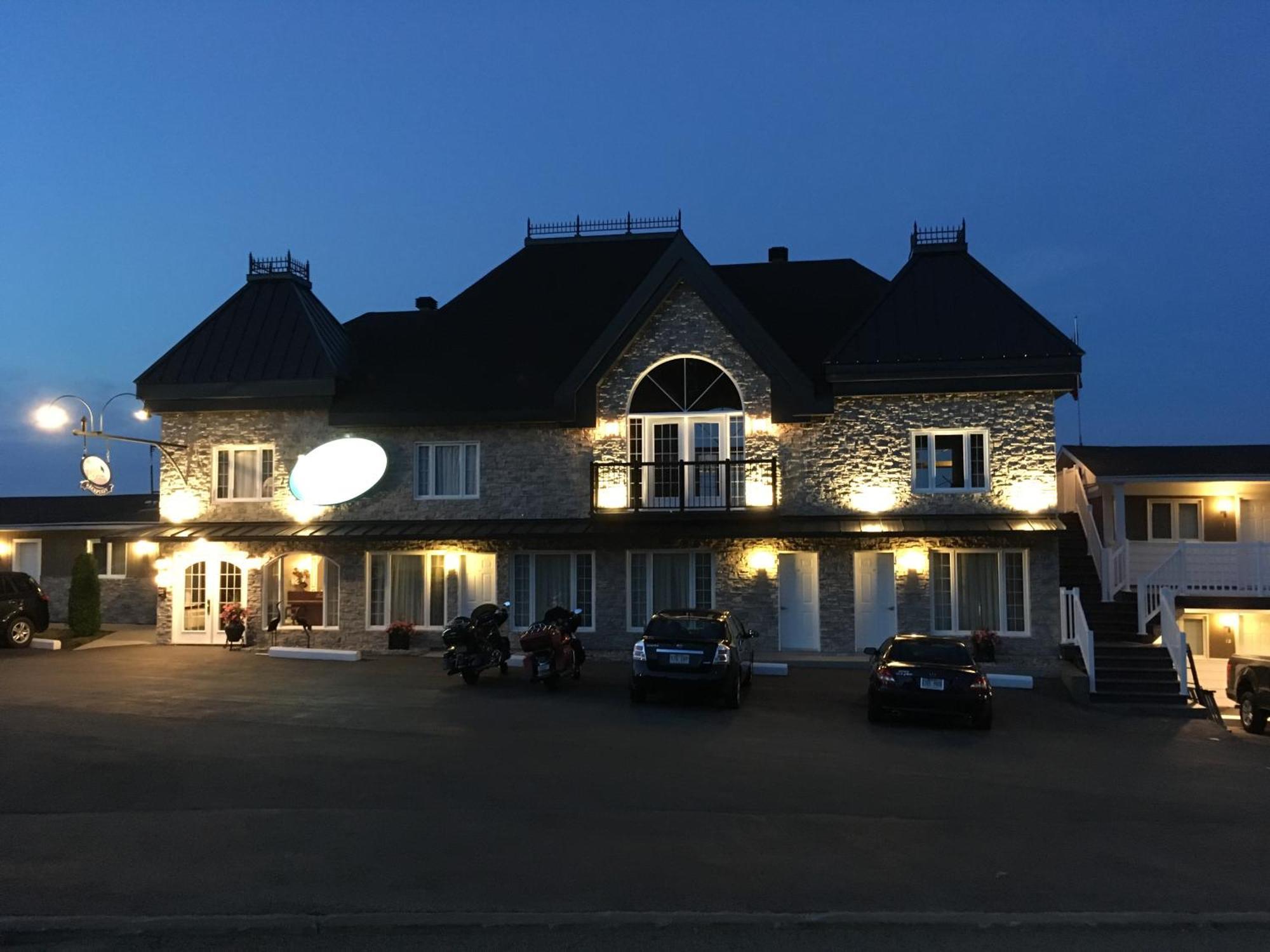 Motel Vue Belvedere Saint-Siméon Zewnętrze zdjęcie
